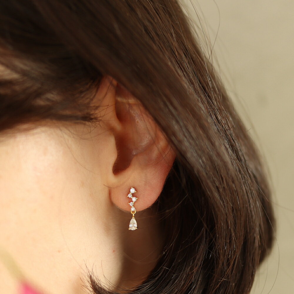 P157 ピアス イヤリング silver925 揺れる 華奢 キラキラ ミニピアス デザイン シルバー ゴールド シンプル ギフト プレゼント おしゃれ ...