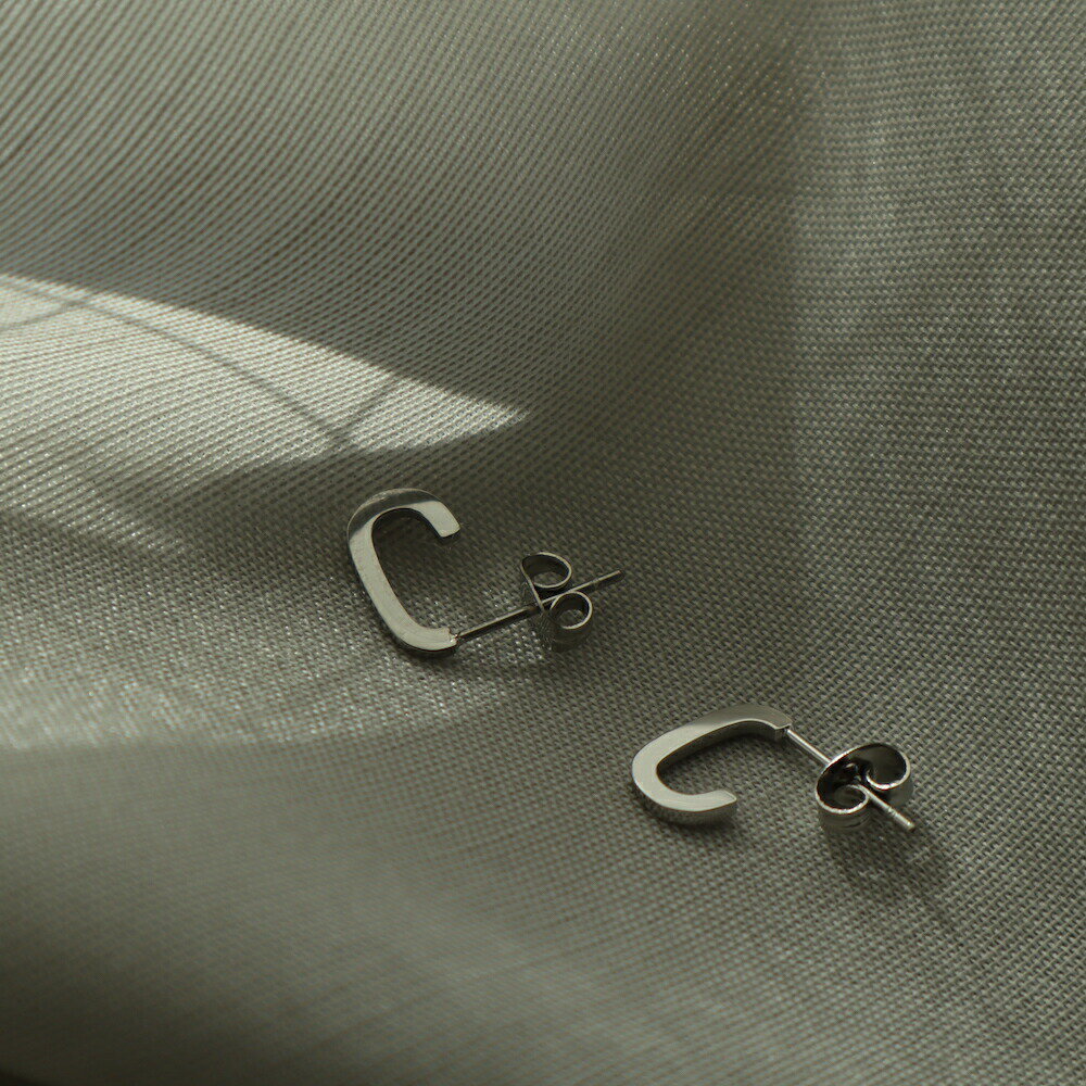 P180 ミニピアス フープ ステンレス ゴールド シルバー ピアス 金アレ対応 ギフト プレゼント シンプル オフィス ajiro accessory 4y...