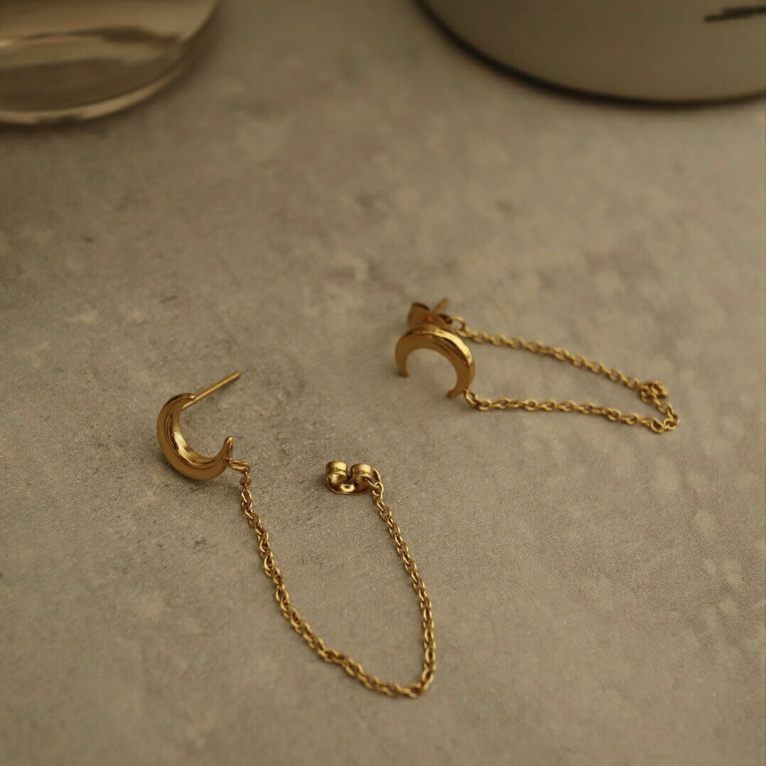 P124 サージカルステンレス ゴールド ムーン 月 ステンレス ピアス アレルギー対応 ギフト プレゼント シンプル オフィス ajiro