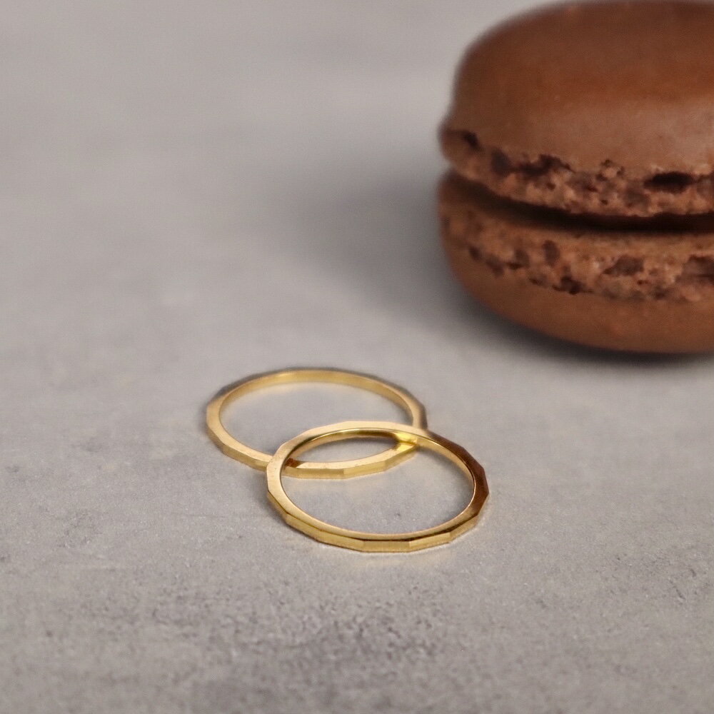 R044 指輪 サージカルステンレス　ステンレス316L　ゴールド　スリム　カット　リング　シンプル　華奢　おしゃれ　アレルギー対応　女性　レディース　金アレ　ギフト　プレゼント　ajiroのサムネイル