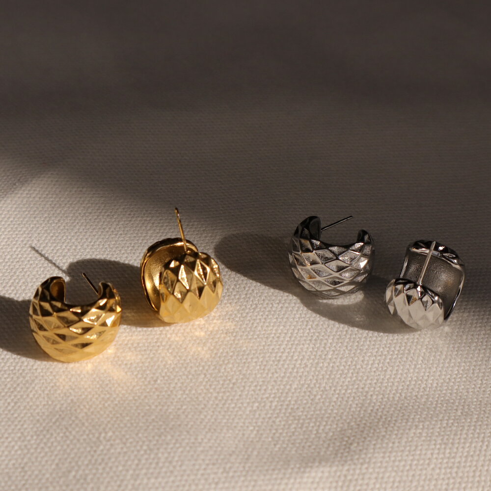 P346 サージカルステンレス　大ぶり　フープ　ステンレス　金アレ　 ピアス　ゴールド　シルバー　金属アレルギー対応　おしゃれ　カジュアル　ギフト　プレゼント　シンプル　両耳販売　ajiroのサムネイル