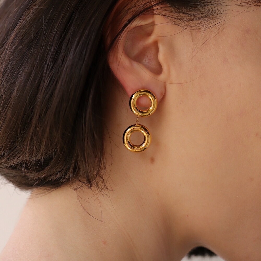 ＼朗報！30％OFFクーポン発行中！／P413 サージカルステンレス ピアス サークル ロング 大振り ぷっくり シンプル ゴールド ギフト プレゼント おしゃれ カジュアル シンプル ステンレス アレルギー対応 オフィス 女性　レディース ajiro accessory  5ikのサムネイル