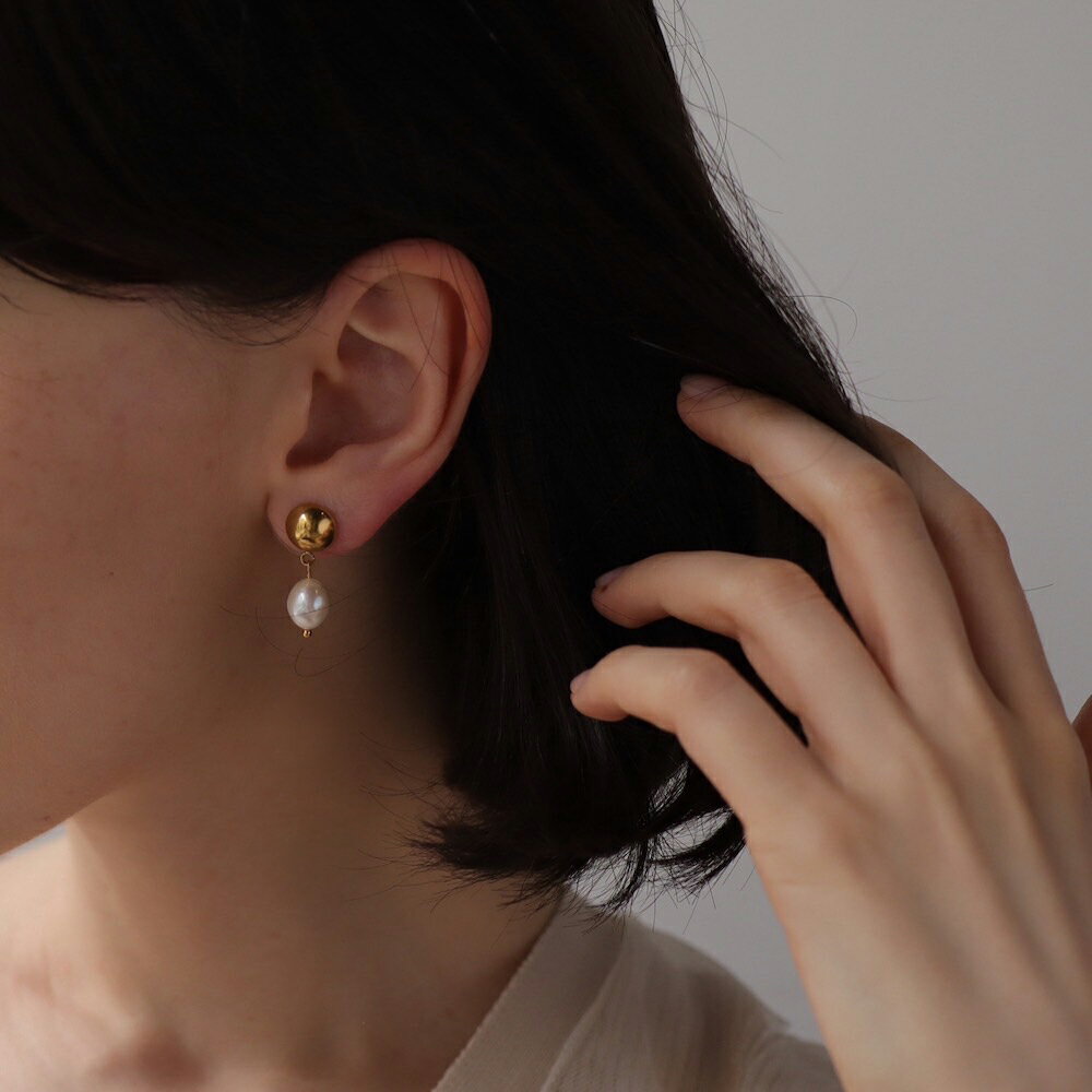 P310 ピアス サージカルステンレス ゴールド パール 淡水パール 揺れる デザイン ユニーク ステンレス アレルギー対応 ギフト プレゼント シンプル オフ...