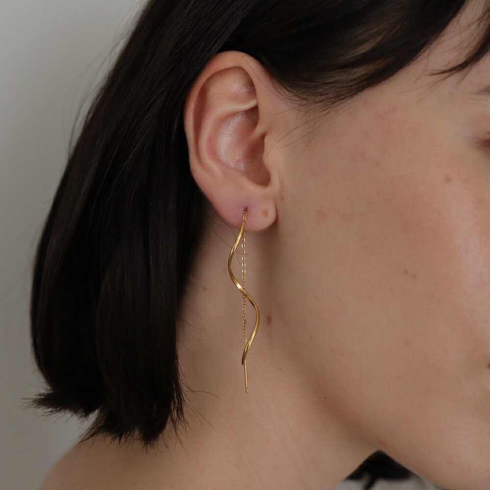 P426 ピアス サージカルステンレス ゴールド シルバー ピアス 揺れる 大振り ウェーブ チェーン アメリカンピアス カジュアル シンプル おしゃれ アレル...