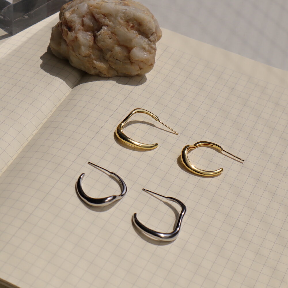 P430 ピアス silver925 フープ ウェーブ 捻り 大振り シルバー ゴールド ギフト プレゼント おしゃれ オフィス　シンプル 個性 レディース 女性 ジュエリー ajiroのサムネイル