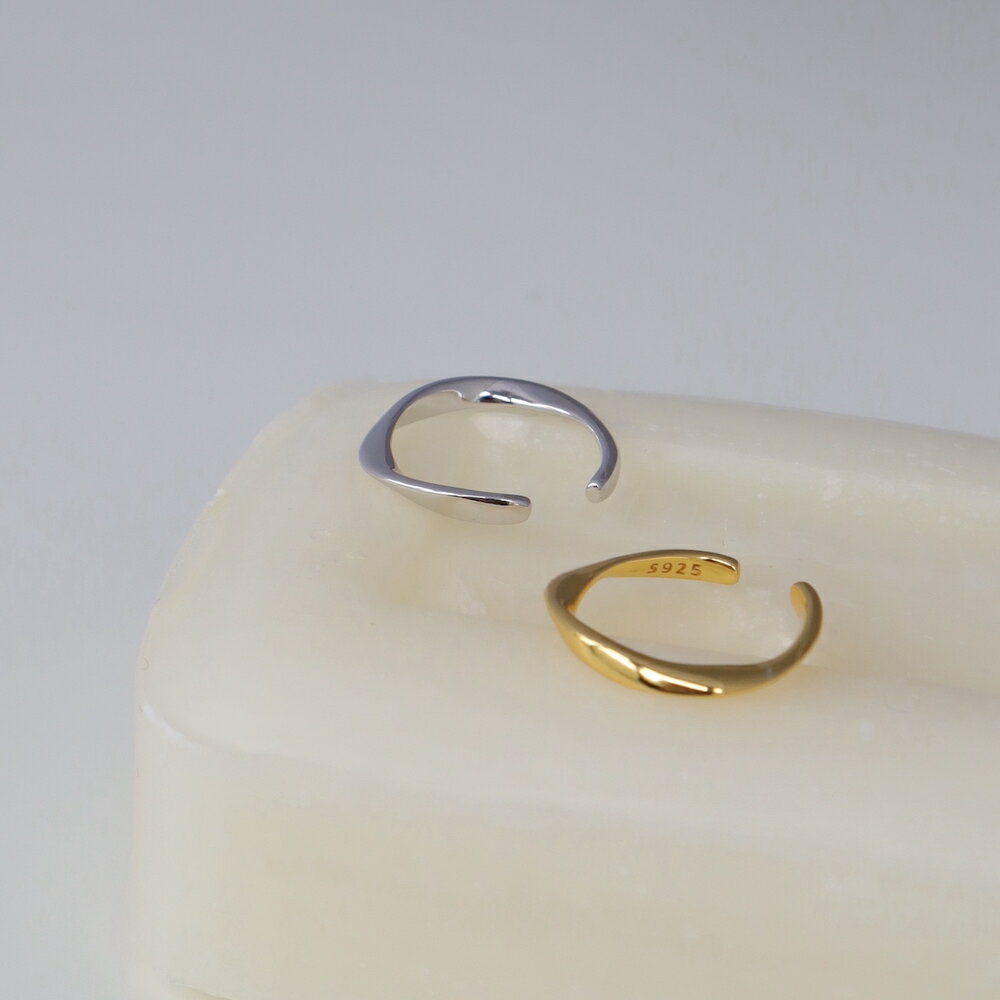 C089 イヤーカフ 高純度シルバー イヤカフ イヤーカフス メンズライク silver925 シンプル 片耳販売 調節可能 スリム ゴールド シルバー ギフト...