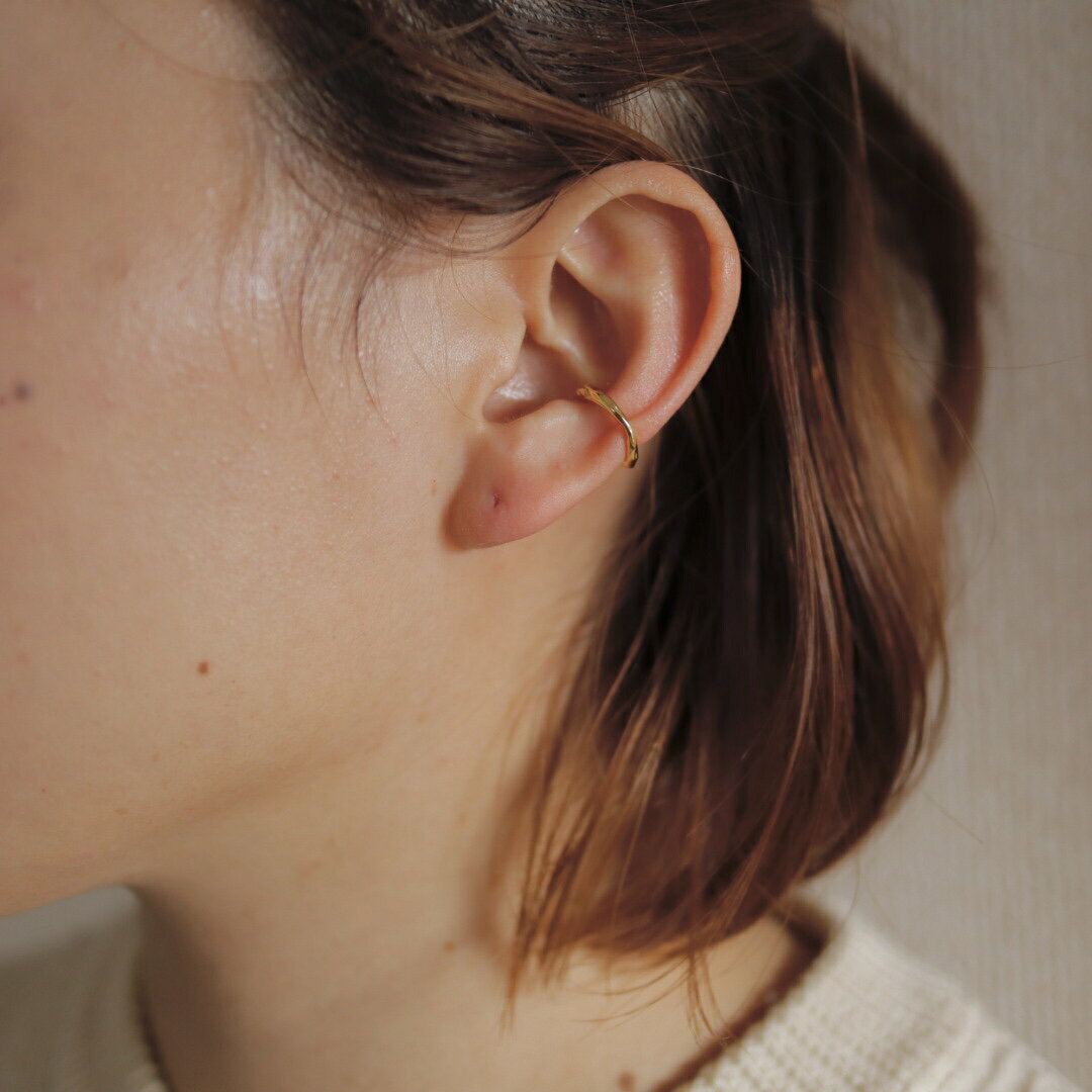 バレンタイン　ギフト　プレゼント　イヤーカフ　イヤーカフ　高純度シルバー　イヤカフ　silver925　シンプル　片耳　イヤーカフス シルバー　イヤリング　ゴールド　ギフト　プレゼント　女性　レディース　カフス　フリーサイズ　ajiro C038格安通販　バレンタイン　人気　ランキング