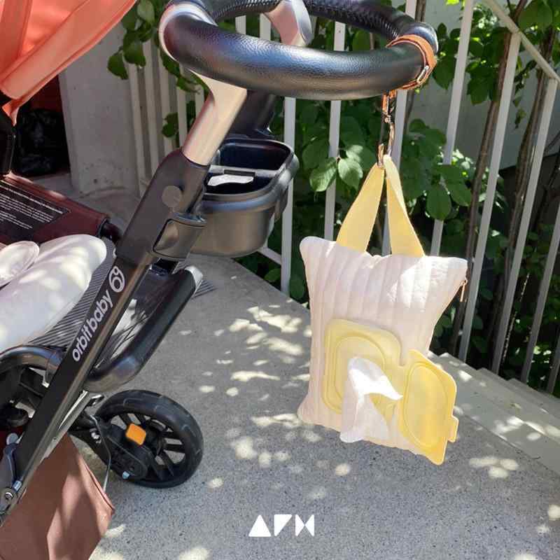 ウェットティッシュケース ハンドメイド 刺しゅう キルティング 綿 コットン 携帯 持ち運び フリップ蓋 ワンタッチ開閉 取り出しやすい かわいい おしゃれ シンプル モダン アニマル柄 くま うさぎ 星 リス パステル マカロンカラー マルチポーチ 小