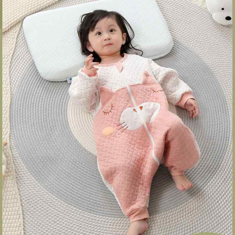 ・カテゴリ: スリーパー・対象年齢: 0-1歳、1-3歳、4-6歳・スタイル: 袖付きスリーパー・主な素材: 綿・裏地: ポリエステル・詰め物: 化学繊維・厚さ: 普通・ファスナー素材: 金属・柄: カートゥーン・適合シーズン: 春、秋・カラー展開: カーキ、ブルー・サイズ展開: M（身長55-80cm）、L（身長80-95cm）、XL（身長90-105cm）、XXL（身長100-120cm）