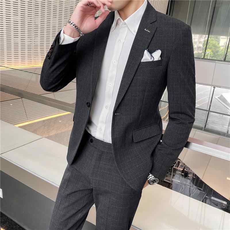 ・カテゴリ: ビジネススーツ・対象層: 35歳以上ビジネス紳士・フロント: シングル1つボタン・主な素材: 化学繊維混紡・素材成分: アセテート繊維・素材成分割合: 68%・着用シーン: デイリー・襟型: ノッチドラペル・ベント: センターベント・フィット: スリム・厚さ: レギュラー・スタイル詳細: 装飾タブ・カラー展開: ブラック, ダークグレー, ライトグレー, コーヒー, ミディアムグレー・サイズ展開: S, M, L, XL, XXL, XXXL, 4XL, 5XL・スタイル: ビジネスフォーマル・加工: 接着芯地