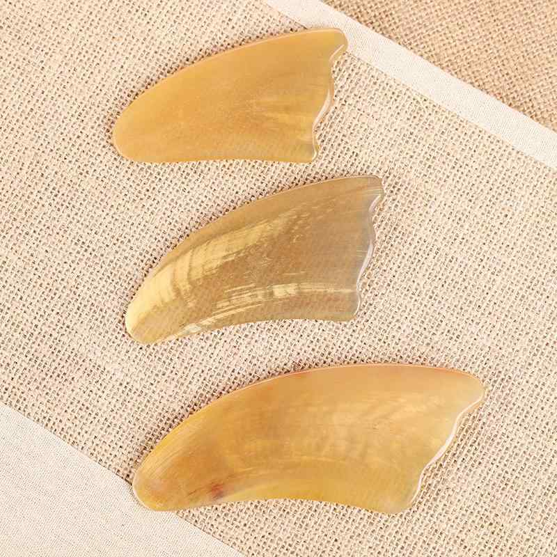 刮痧板 羊角 黒 水牛の角 天然素材 三角形 四角形 シングルエッジ 厚手 高品質 マッサージ フェイスケア ボディケア 美容 ケア