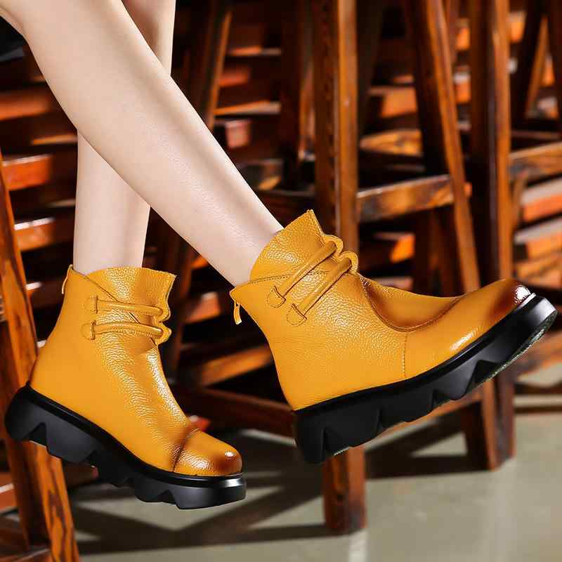 ショートブーツ レディース ミセス 女性用 中高年 ママシューズ 本革 牛革 レザー エスニック 民族風 トライバル柄 レトロ ヴィンテージ 太ヒール チャンキーヒール ウェッジソール 6-8cm ラウンドトゥ バックファスナー 秋冬 春