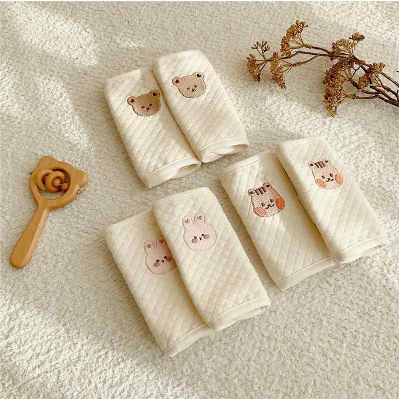 ショルダーカバー ベビー ベビーカー チャイルドシート 兼用 よだれカバー 歯固めパッド 綿100% コットン 柔らか 肌に優しい アニマル柄 くま うさぎ トラ 恐竜 肩パッド 保護 汗取り 汚れ防止 簡単装着