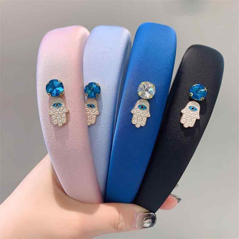 カチューシャ レディース 高級感 ラインストーン キラキラ 上品 エレガント ヘアバンド 韓国風 大人かわいい デイリー お出かけ 光沢 なめらか 布製 ヘッドアクセサリー 無地 ブラック ブルー系 ピンク系