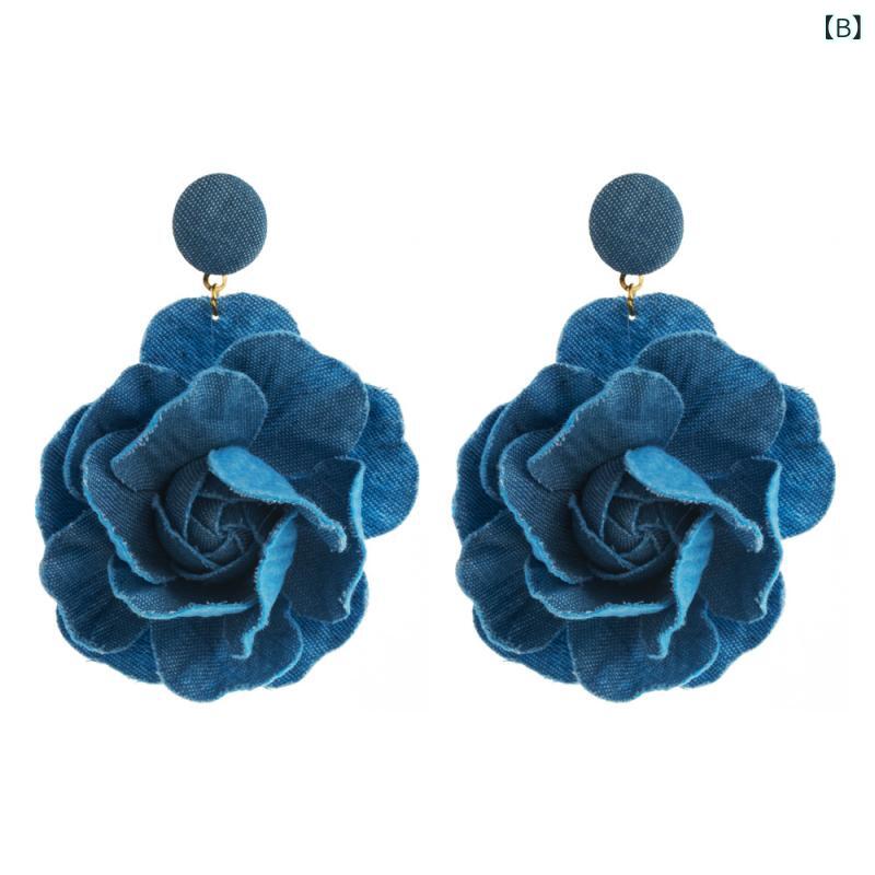 ピアス イヤリング レディース 欧米風 ハンドメイド デニム 造花 いちごモチーフ 合金 ドロップデザイン ボリューム感 上品 エレガント リゾートスタイル バカンス 春夏 ディープブルー ライトブルー レッドの商品画像 3