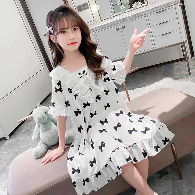 ・カテゴリ: 子供用ルームウェア・素材: ポリエステル ・性別: 女児・スタイル: 韓国風・カラー展開: ホワイト・サイズ展開: 110, 120, 130, 140, 150, 160, 170・厚み: 薄手・柄: 無地・生地加工: 柔軟加工: 柔軟処理