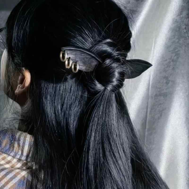 ・カテゴリ: ヘアアクセサリー・素材: 木・スタイル: レトロ・形状: 幾何学模様・カラー: 狐耳双尖 黒檀