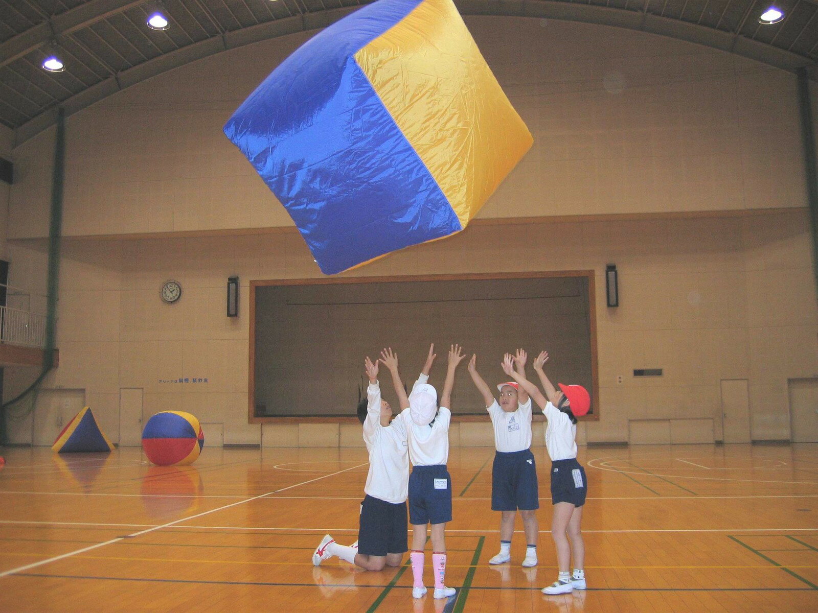 アカバネ(AKABANE) エアボール（キューブ角） F-2010沖縄・離島送料別途