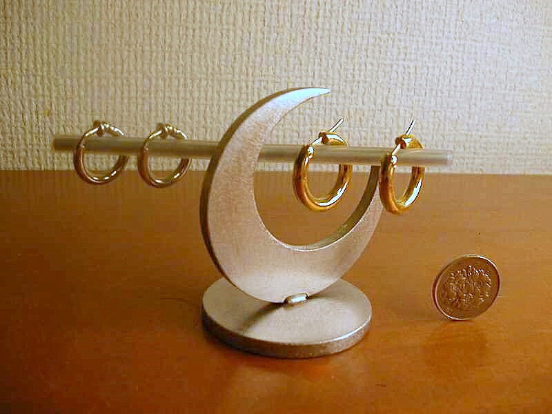 イヤリング 飾る スタンド 三日月とっても可愛いイヤリングスタンド