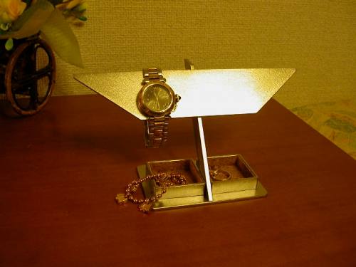 誕生日プレゼントに　ステンレスデザイン腕時計スタンドトレイ付き　DK10