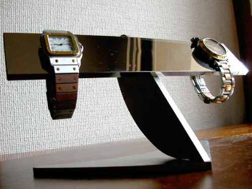 腕時計スタンド　クールでどっしりステンレス腕時計収納ディスプレイスタンド　AK8612