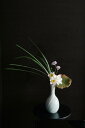 日本水仙 × 陶芸作家 樋口邦春作 青白磁流文花入(造花)