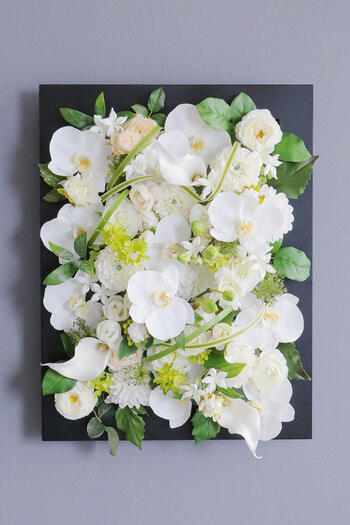 ホワイトローズ×胡蝶蘭　フレームスタイル（造花）