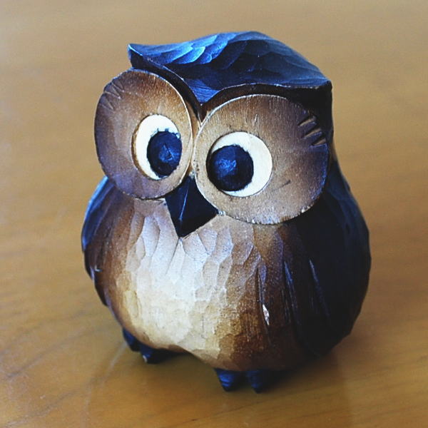 送料無料 木製ふくろう　コタンコロ　置物　中