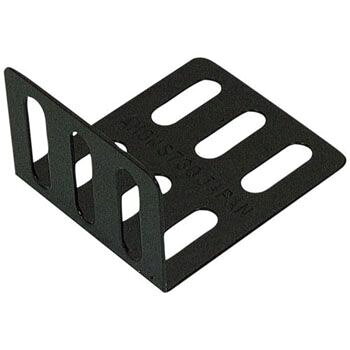 【商品説明】■サイズ厚さ1.2mm　55×65×40mm　穴径7mm■カチオン電着塗装実際の商品の穴数が異なる場合がありますのでご注意ください。　
