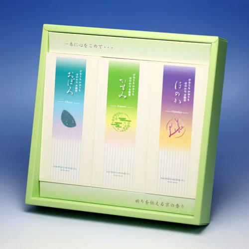 線香 贈答用 送料無料 おぼろ かすみ ほのか Mケース 3入 微煙 紙箱 詰合せ 京線香 松栄堂 SHOYEIDO 日本製 白檀 煙少ない 少煙 お線香 お香...