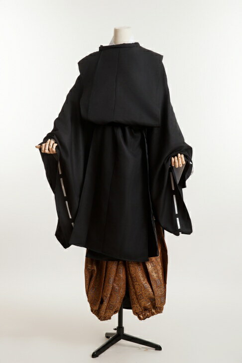 実物撮影！狩衣 神職 装束 神社 神具 神職装束 平安装束 神主 神社 袴　(黒)　コスチューム 舞台ステー..