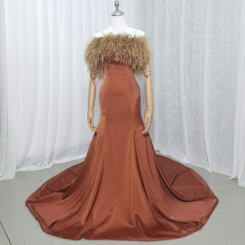 秋色テラコッタマーメイドドレス　レンガ　ふわふわオーストリッチフェザーオフショルダー　ブラウン ..