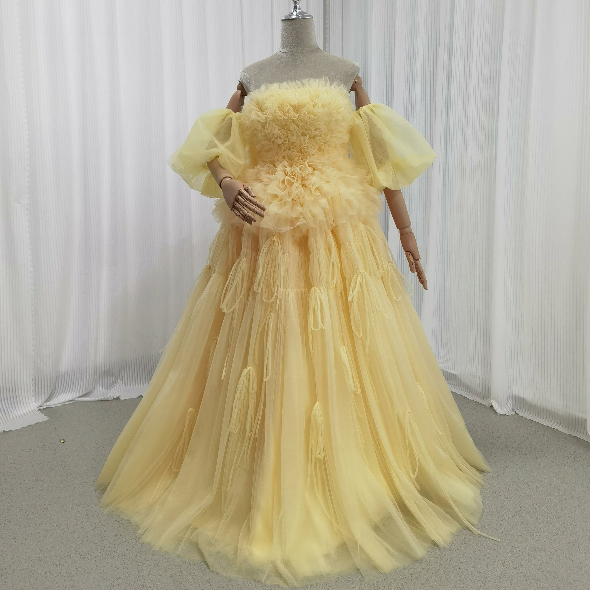 カラードレス パフスリーブ 編み上げ クリームイエロー リボン 床付く プリンセスライン 前撮り 結婚式