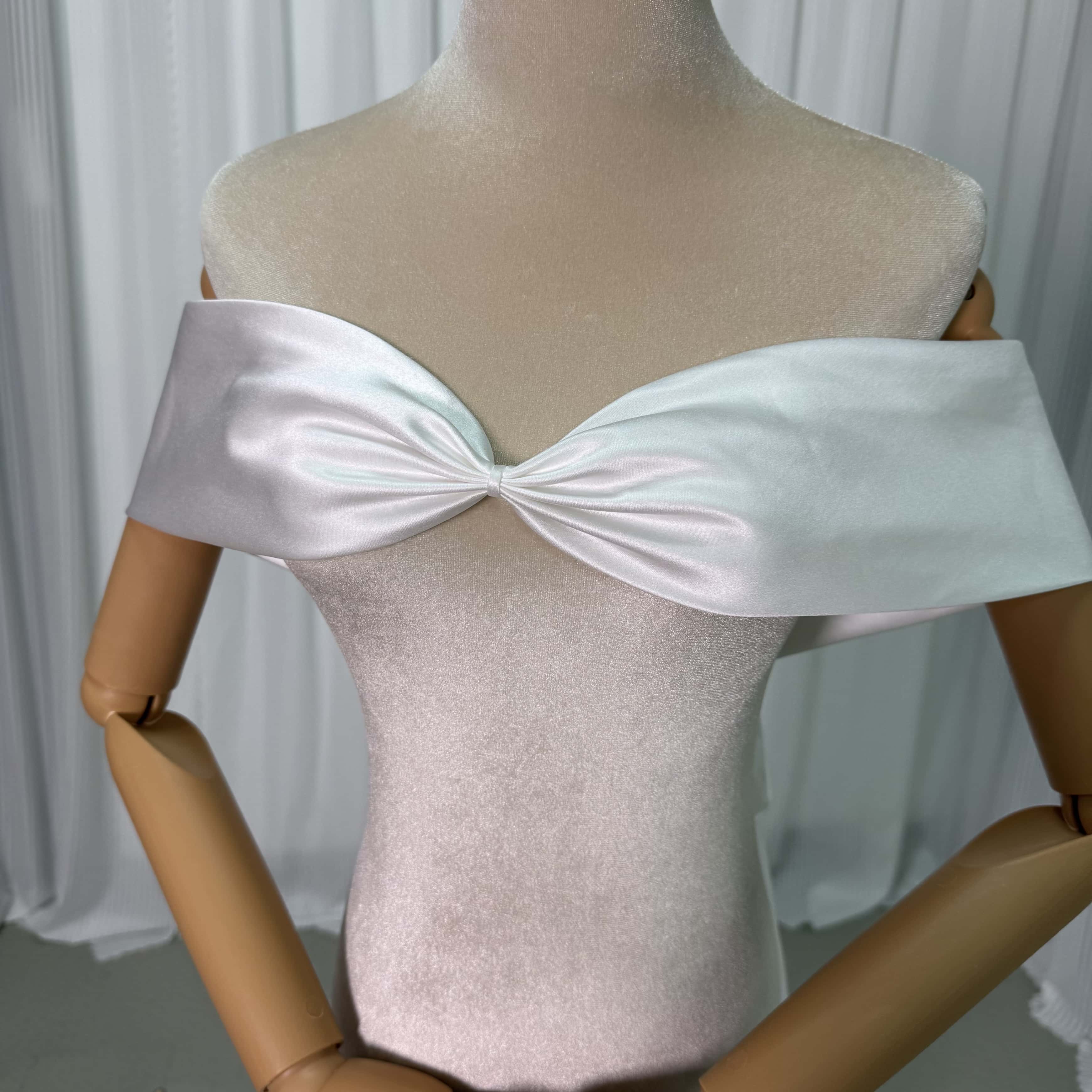 取り外しオフショルダー 光沢サテン オーガンジー 花嫁/ウェディングドレス トレーン