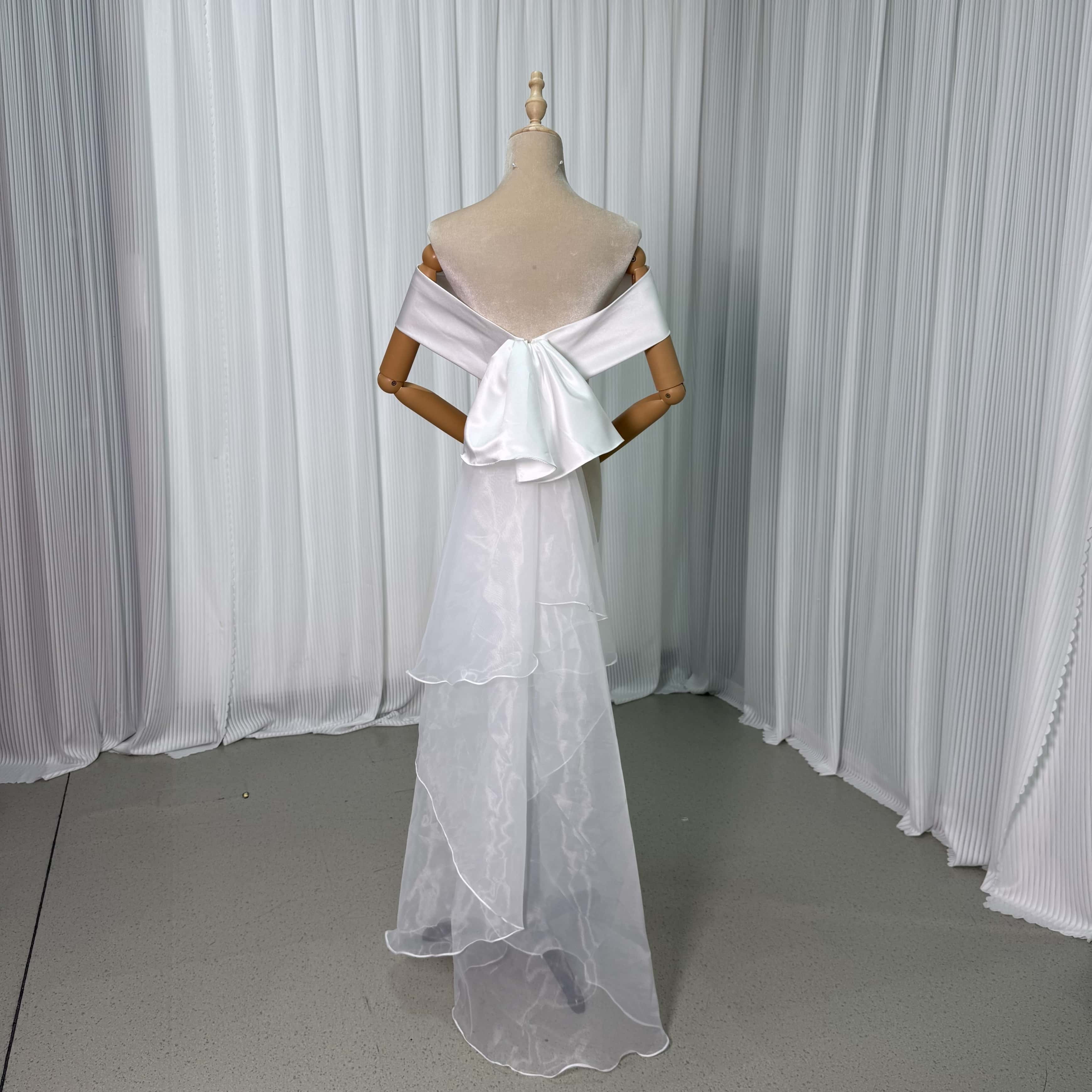 取り外しオフショルダー 光沢サテン オーガンジー 花嫁/ウェディングドレス トレーン