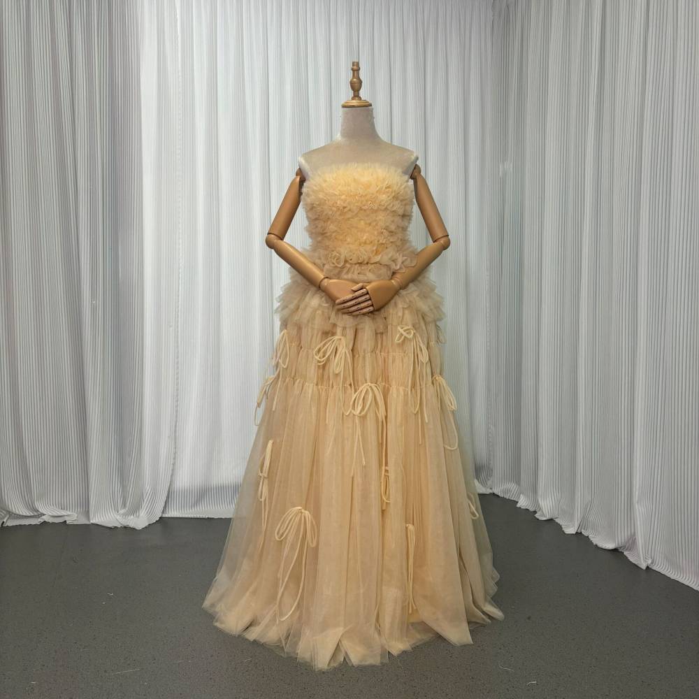 カラードレス シャンパン色 もこもこドレス　リボン 編み上げ 床付く プリンセスライン 結婚式/披露宴