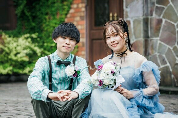 実例写真！カラードレス ツーピース キャミソール ロングトレーン 爽やかで優しいブルー オーガンジー 前撮り 妊婦