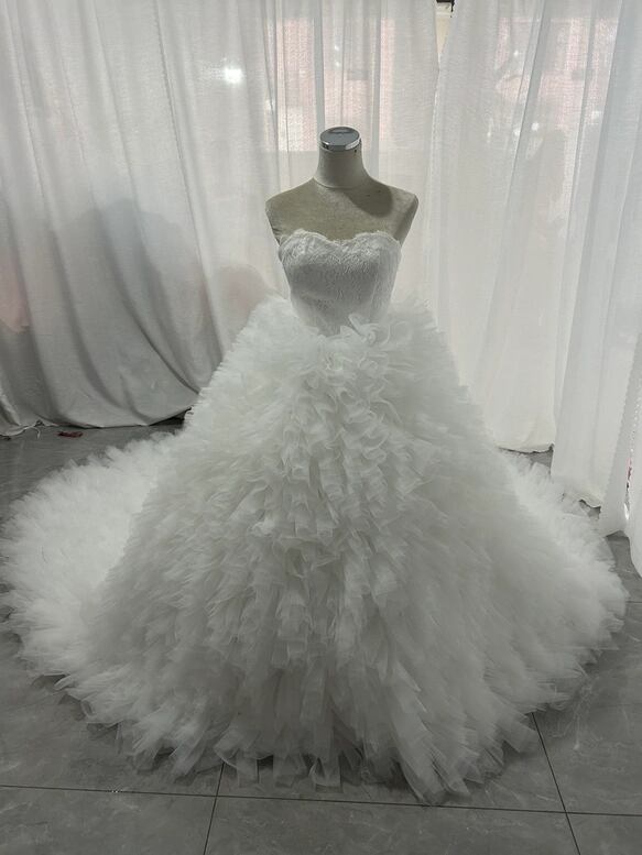 Dresses - 豪華！ウェディングドレス ベアトップ 繊細レース ボリュームドレス 華やかなトレーン 抜群のおしゃれ見え