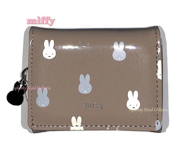 新入荷♪【miffyグッズ】ミッフィー 三つ折り ミニワレット　BN1543BR-3 ★ みっふぃー フェイス柄 金属チャーム付き ★ 3つ折り コンパクトウォレット 財布 ボックス型 小銭入れ付き/お札入れ カード入れ コインケース【3cmメール便OK】