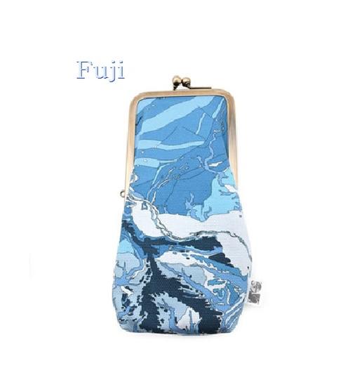 がま口 【Textile 2】Fuji　たて型ペンケース　SKY/スカイGT-1407154PCS　Geological Textile 地質図× テキスタイル 富士山周辺 地質図柄 がま口ペンポーチ 地図グッズ 筆箱 ペンポーチ 小物入れ 化粧ポーチ コスメグッズ/東京カートグラフィック【3cmメール便OK】