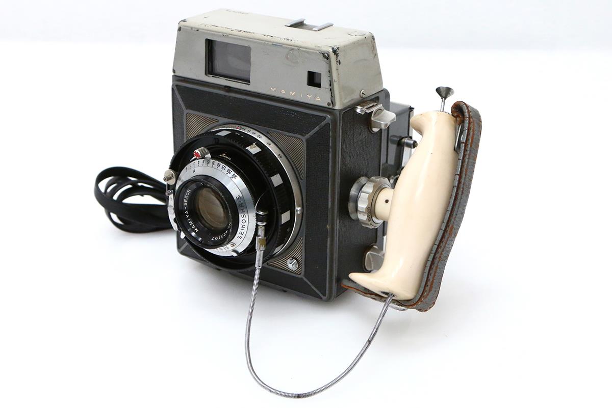 ■商品名 マミヤ Mamiya Press ■状態 難有品(クモリ、小カビあり) ■シリアル 2801474 ■付属品 グリップ ■動作 シャツター：動作 シャッタースピード：未確認 ■外観・内部 本体：スレキズ レンズ:クモリ、チリ ■コメント ・当商品は、動作の確認を行っておりません為、難有品として販売いたします。 ・不具合・故障・破損などの致命的な傷みがある可能性もございます。いかなる理由においても修理・交換・代替品・返品・返金・クレームなどは対応できかねます。購入された時点で同意いただきますのでご了承ください。 ・中古品のため、表面のわずかな擦れやファインダー内部の微量なホコリなどはご容赦ください。 ・一部、互換品などが付属している場合がございますが、サービス品の為品質の保証はいたしかねます。