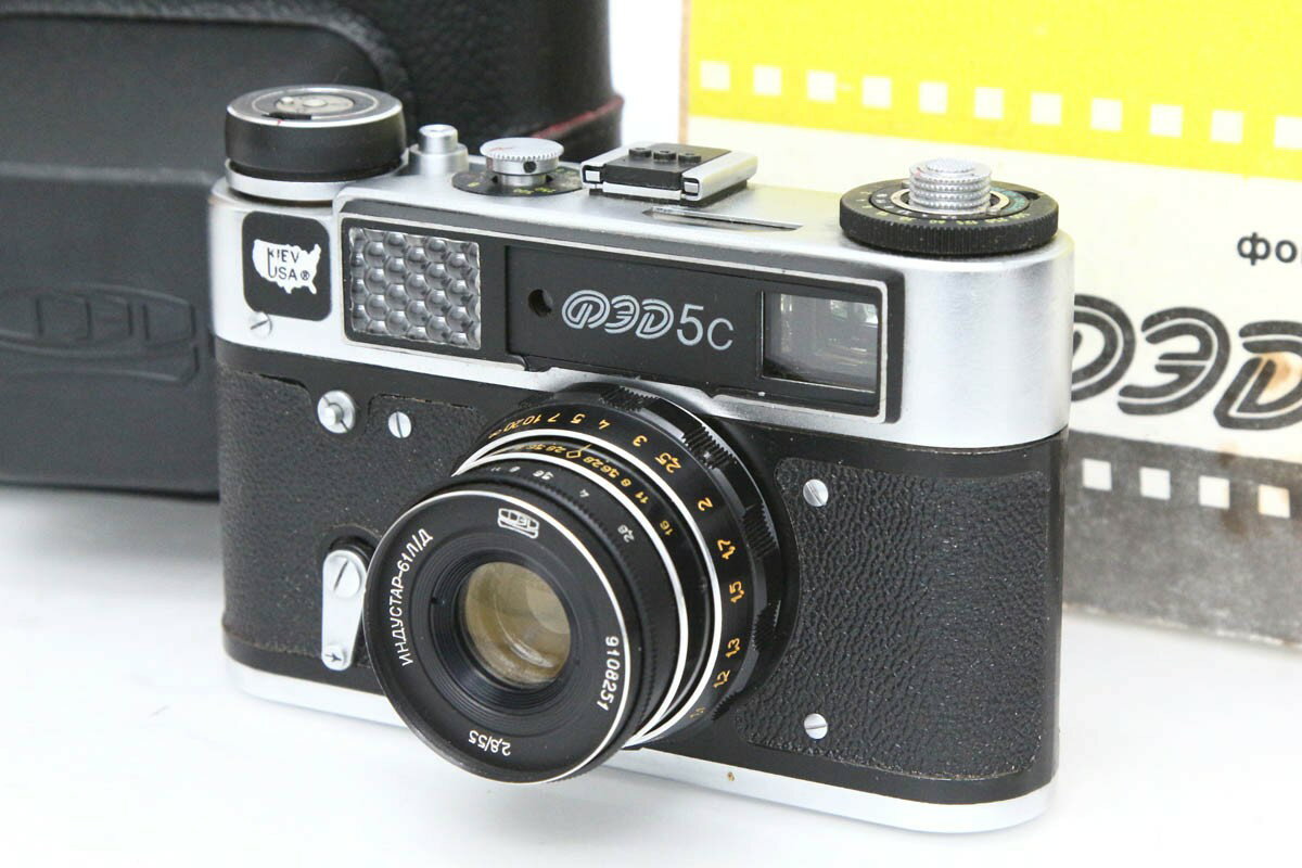 【中古】【並品】ソビエト連邦 FED5c　インダスター61(L39)55mm F2.8付き CA01-R2900-3X1 M39 スクリューマウント 35mm フィルム オールドカメラ 単焦点 レンズ付き セット 中古