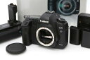 【中古】【美品】 キヤノン デジタル一眼レフカメラ EOS 5D Mark II ボディ シャッター回数 約4500回以下 バッテリーグリップ・純正バッテリー2個付 S1283-2C1