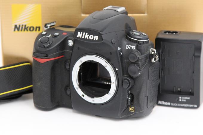 【中古】【並品】 ニコン デジタル一眼レフカメラ D700 ボディ シャッター回数約12000回以下 E555-2Q3