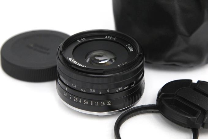 【中古】【極美品】 NEEWER ミラーレスカメラ用 32mm F1.6 ソニーEマウント用 ケース付 A901-2A1B
