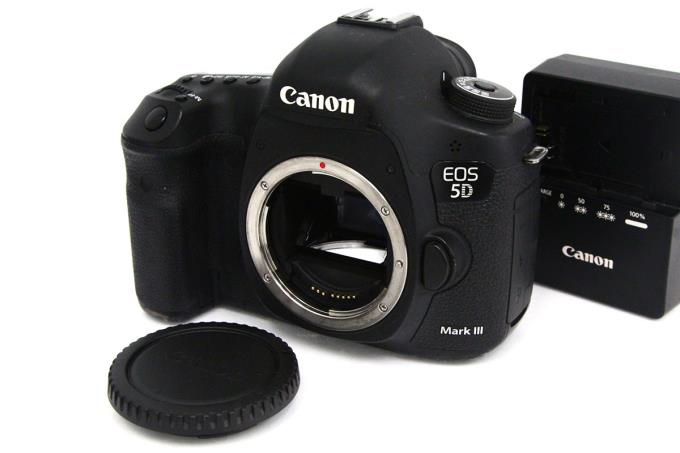 【中古】【並品】キヤノン EOS 5D Mark III ボディ シャッター回数 約133900回以下 γA3365-3T1