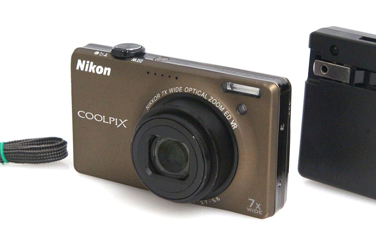 【中古】【訳有品】ニコン COOLPIX S6000 CA01-A7770-2Q2A-ψ Nikon 光学7倍ズーム 手ブレ補正 1420万画素 中古