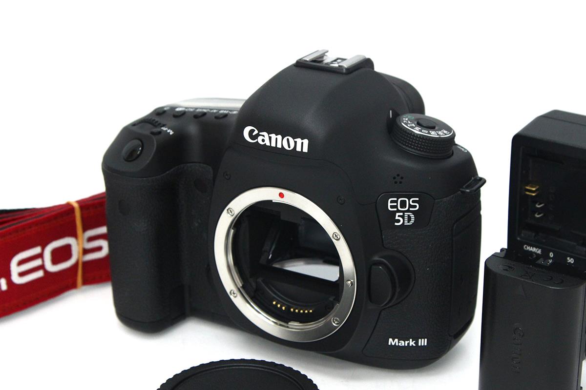 【中古】【美品】キヤノン EOS 5D Mark III ボディ CA01-M1550-2Q2B Canon フルサイズ 一眼レフ カメラ 本体 EFマウント 中古
