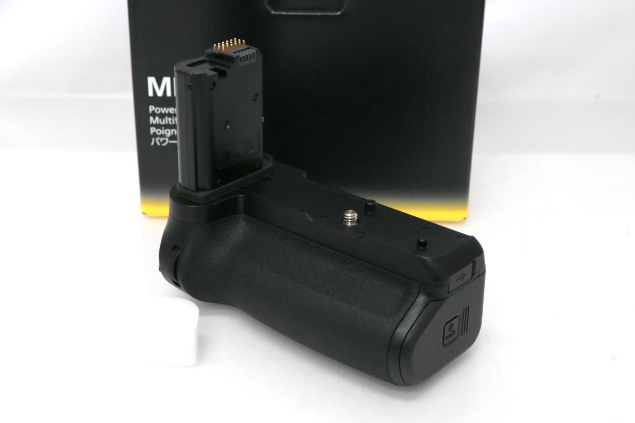 【中古】【美品】ニコン MB-N11 パワーバッテリーパック (Z6II/Z7II用) CA01-M2526-2D4 Nikon Li-ionリチャージャブルバッテリー ホットスワップ対応