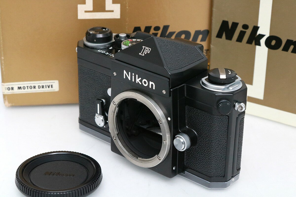 【中古】【美品】ニコン F アイレベル ボディ ブラック 後期型 CA01-M4032-2C1 ニコン Nikon